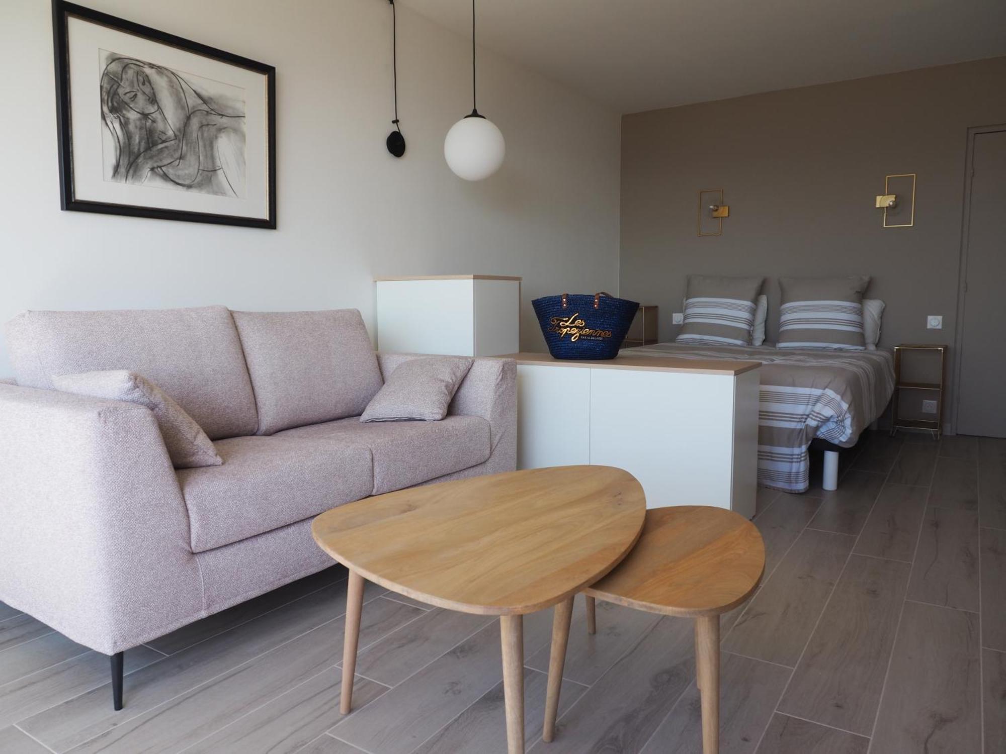 Sea, Sky, And Appartement *